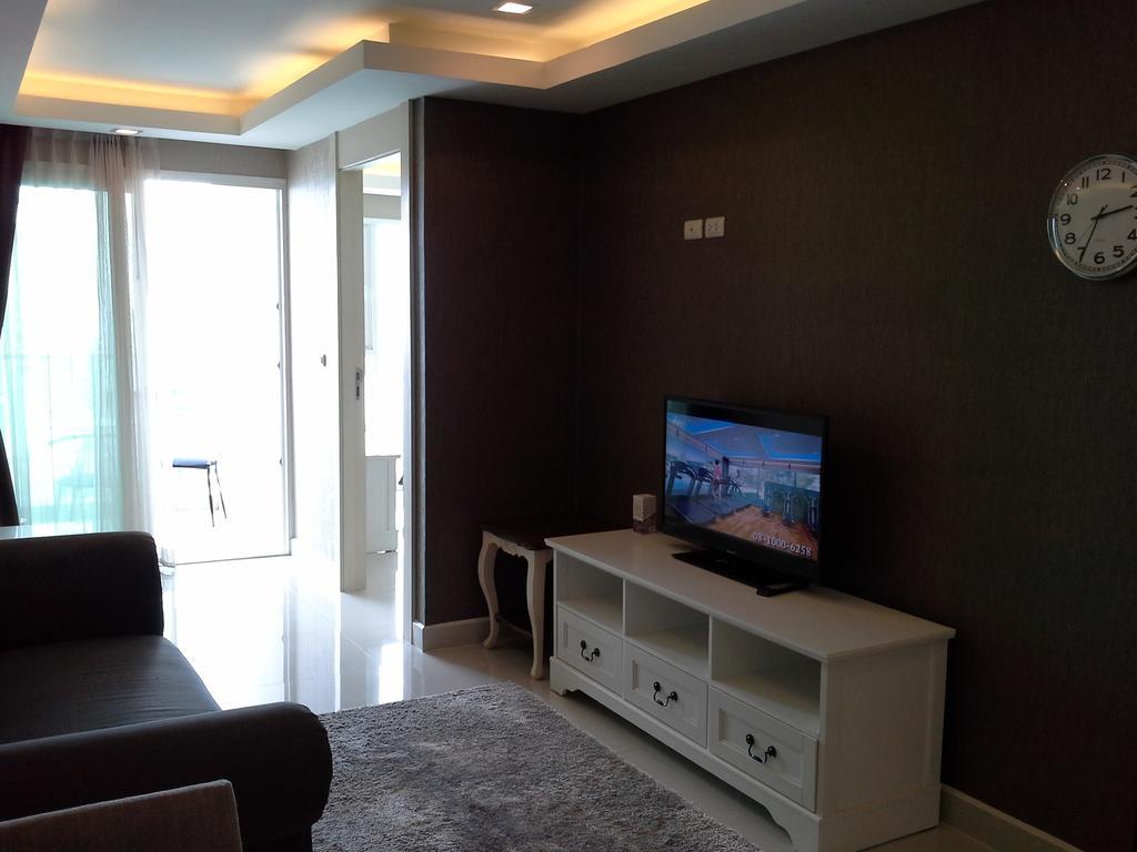 Cosy Beach View Apartments Pattaya Exteriör bild