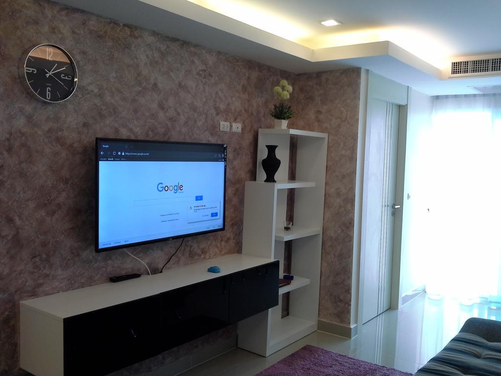 Cosy Beach View Apartments Pattaya Exteriör bild