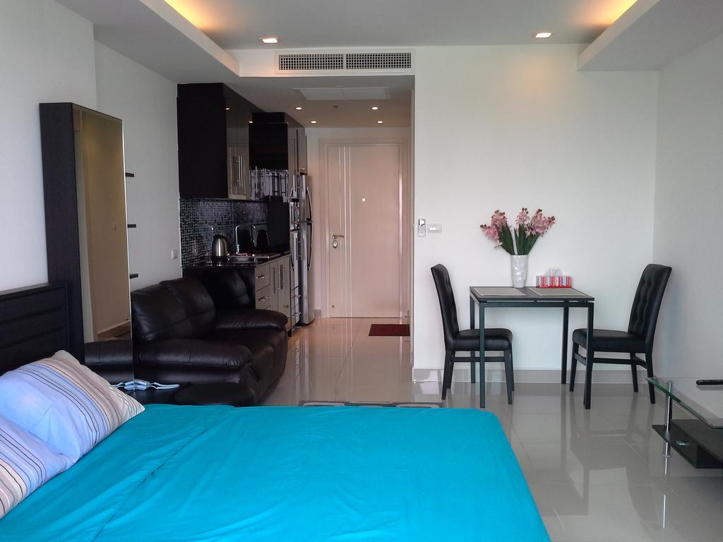 Cosy Beach View Apartments Pattaya Exteriör bild