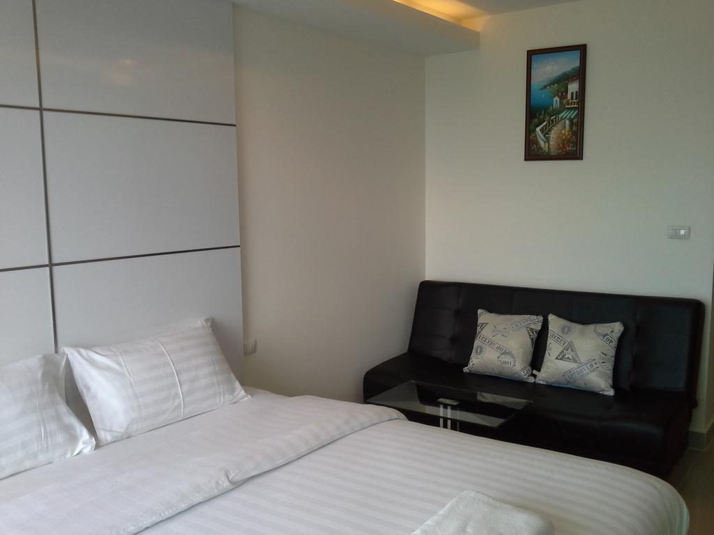Cosy Beach View Apartments Pattaya Exteriör bild