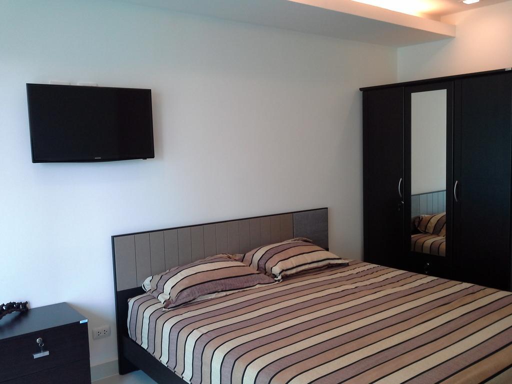 Cosy Beach View Apartments Pattaya Exteriör bild